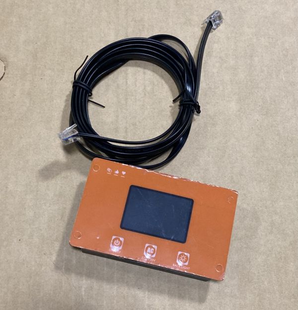 Інвертор Wechselrichter 1500W вхід DC 12V, вихід AC 220V/230V, 1500Вт (пікова 3000Вт), чиста синусоїда, USB 5V DC, LED дисплей, зовнішній  пульт керування. 2.7 кг